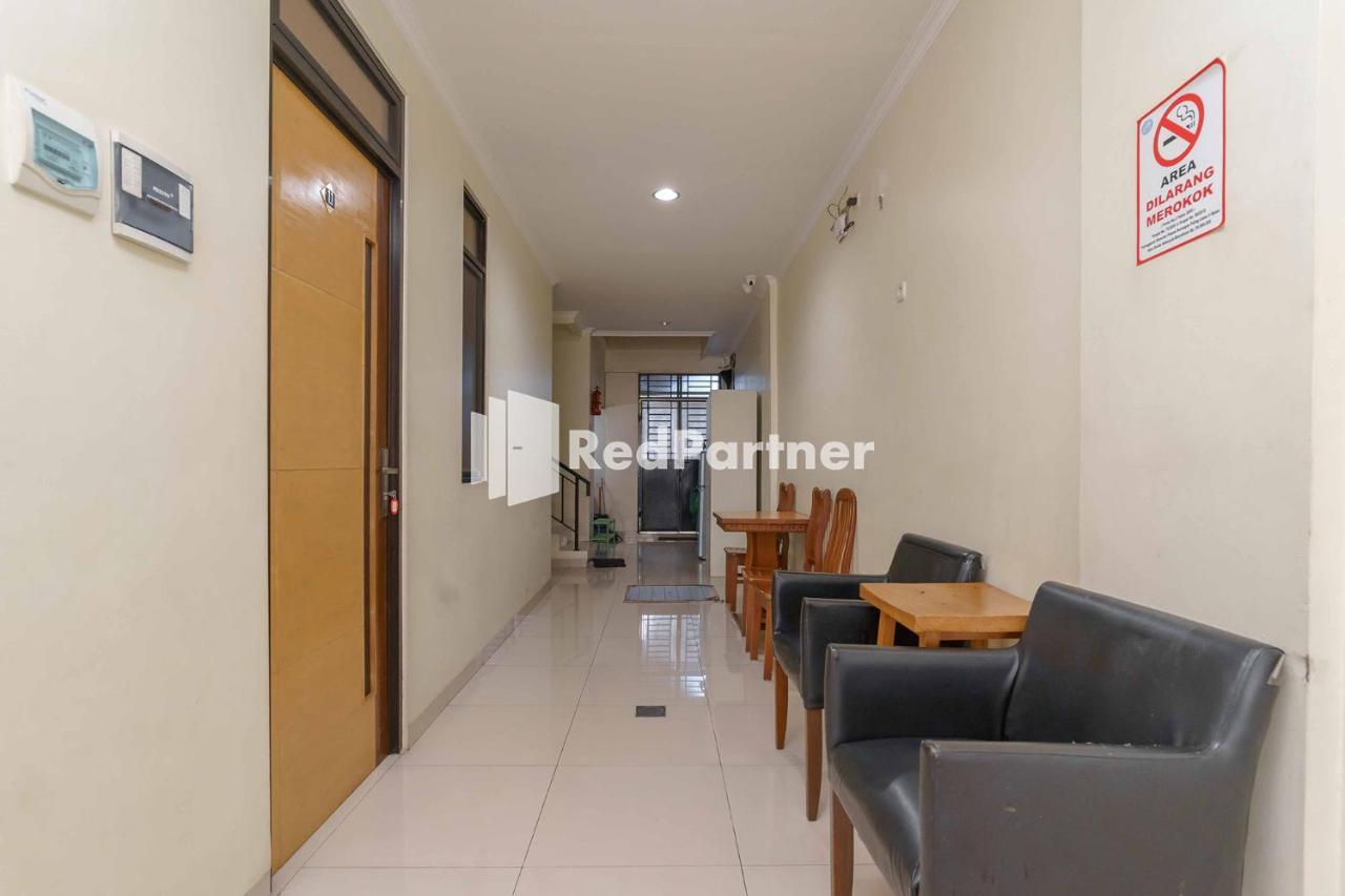 Jo Residence Syariah Redpartner Jakarta Ngoại thất bức ảnh